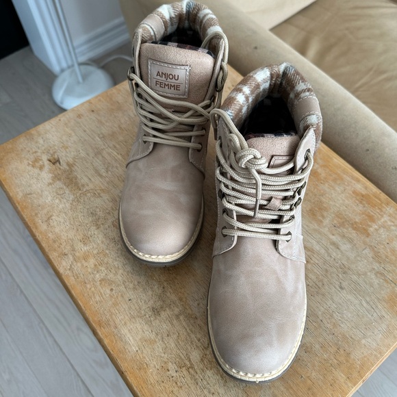 Tan Ankle Boots - Picture 2 of 3